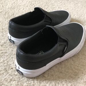 Vans women’s 6.5 shoes black